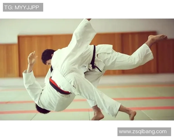 柔道精神与技术的融合:探索其历史、发展及在现代体育中的影响